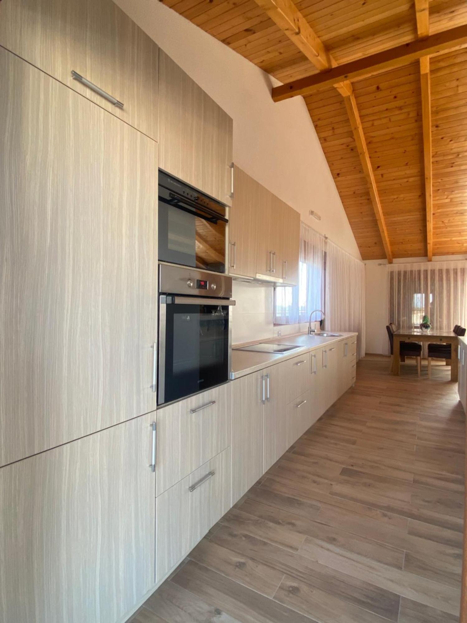 Villa Leona Palushaj 도니 스토이 외부 사진