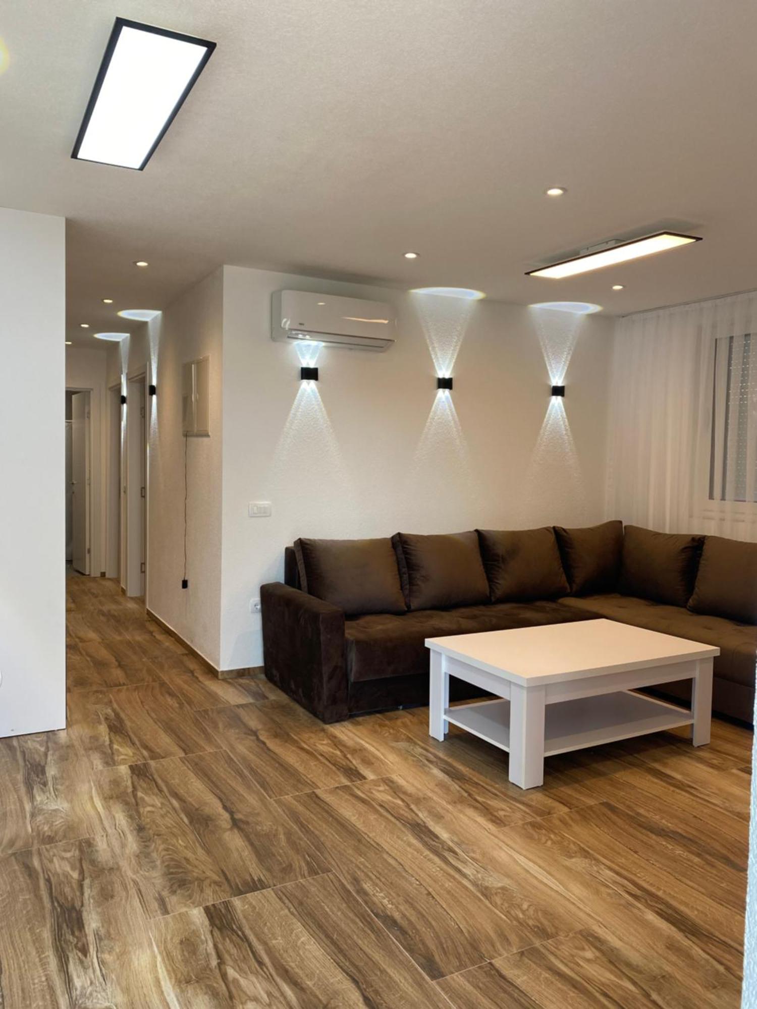 Villa Leona Palushaj 도니 스토이 외부 사진