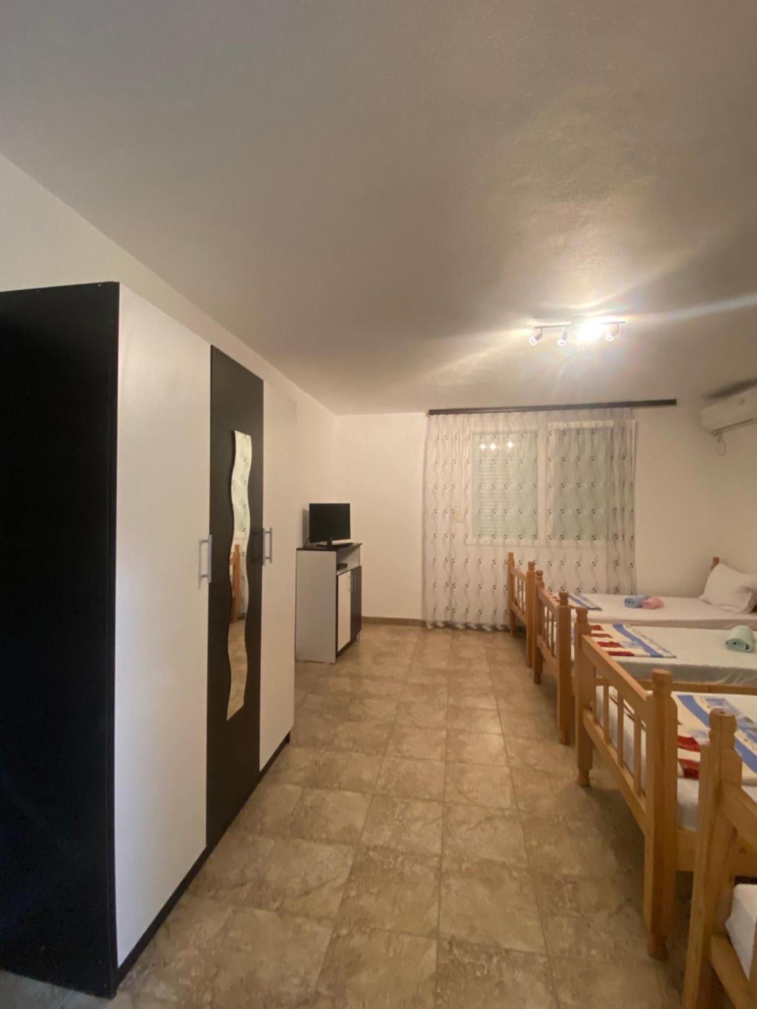 Villa Leona Palushaj 도니 스토이 외부 사진