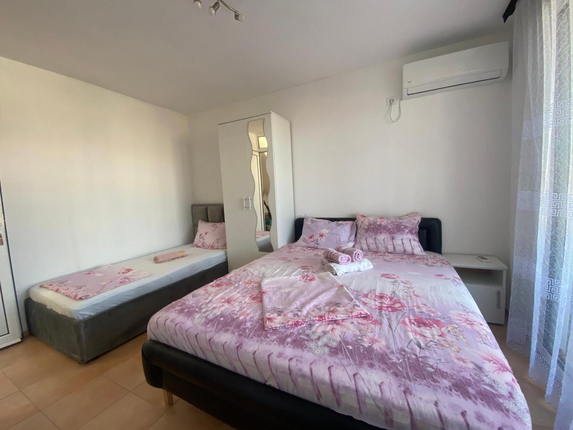 Villa Leona Palushaj 도니 스토이 외부 사진
