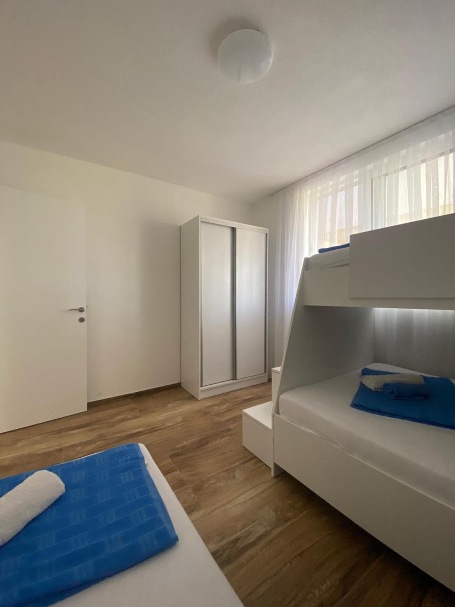 Villa Leona Palushaj 도니 스토이 외부 사진